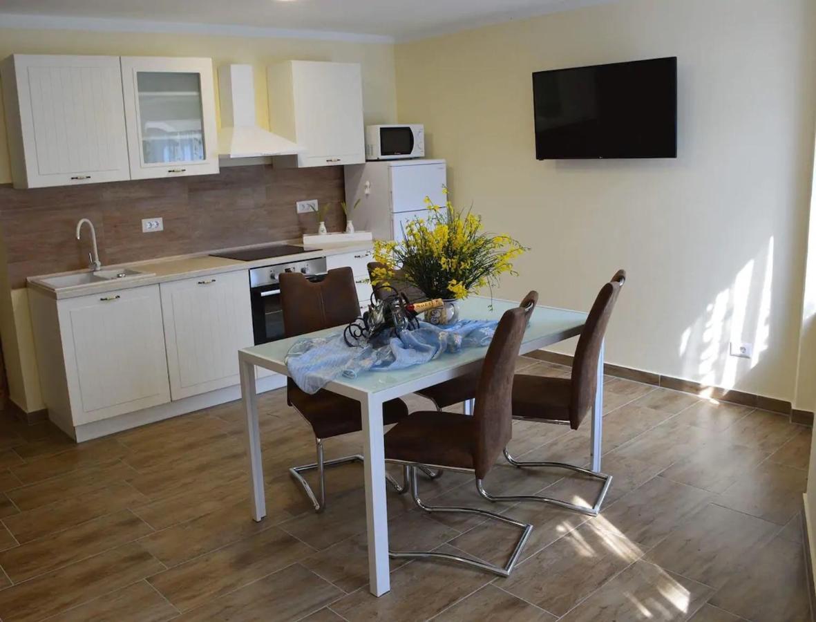 Old Town Apartment Popovic Врсар Екстер'єр фото