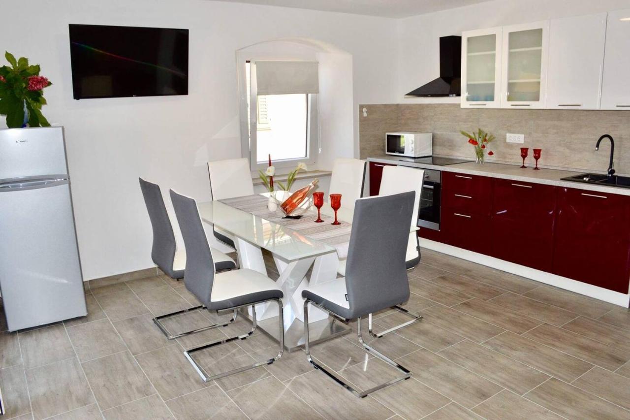 Old Town Apartment Popovic Врсар Екстер'єр фото